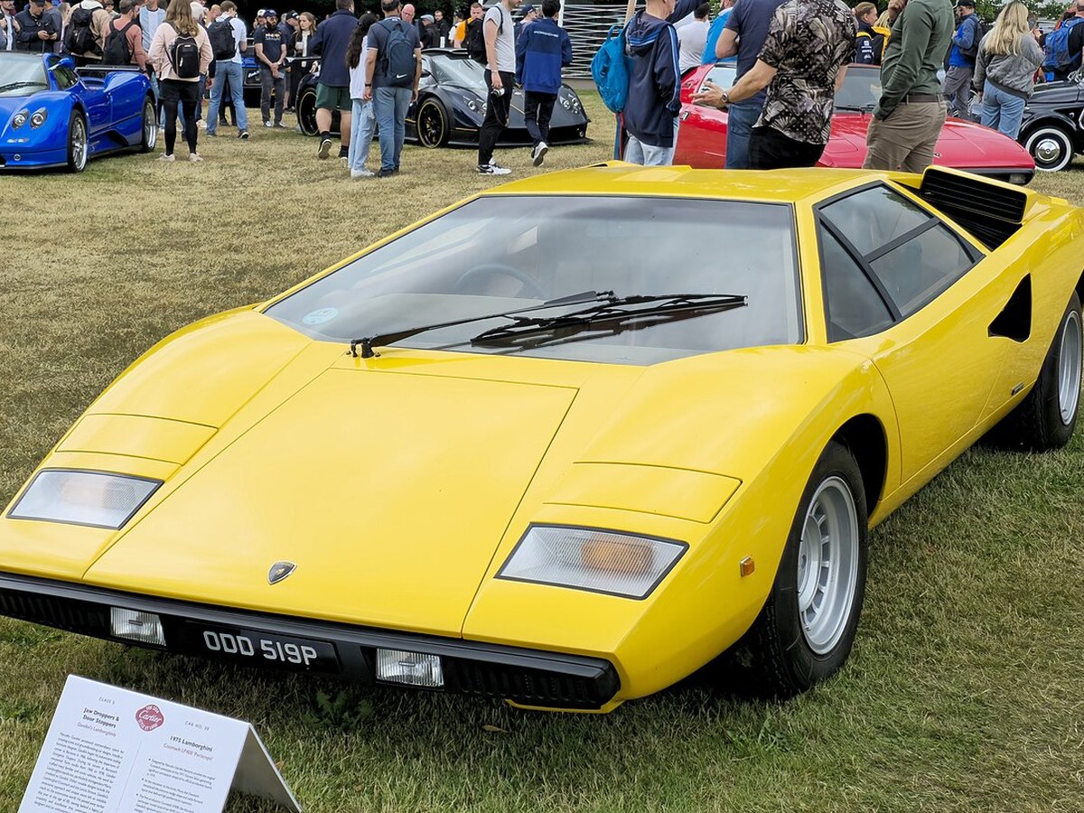Lamborghini Countach LP400